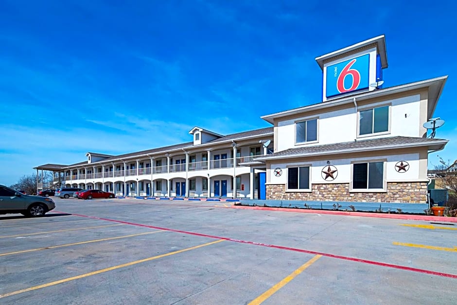 Motel 6-Rhome, TX