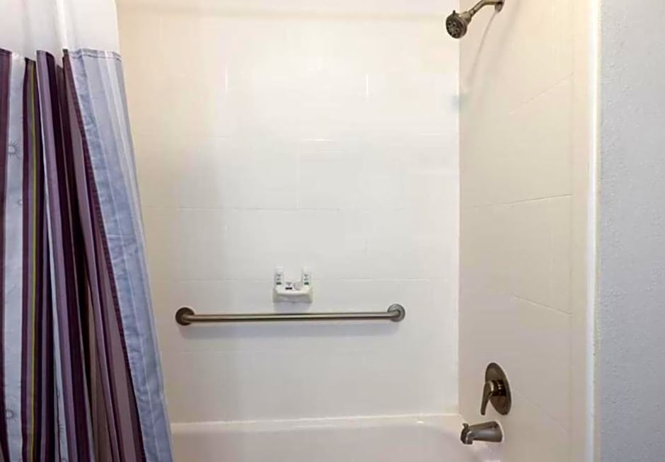 Microtel Inn & Suites By Wyndham Hazelton/Bruceton Mills