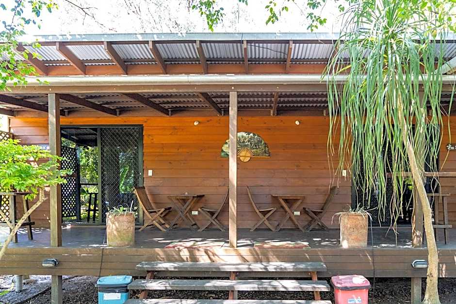 1770 Southern Cross Travellers Retreat