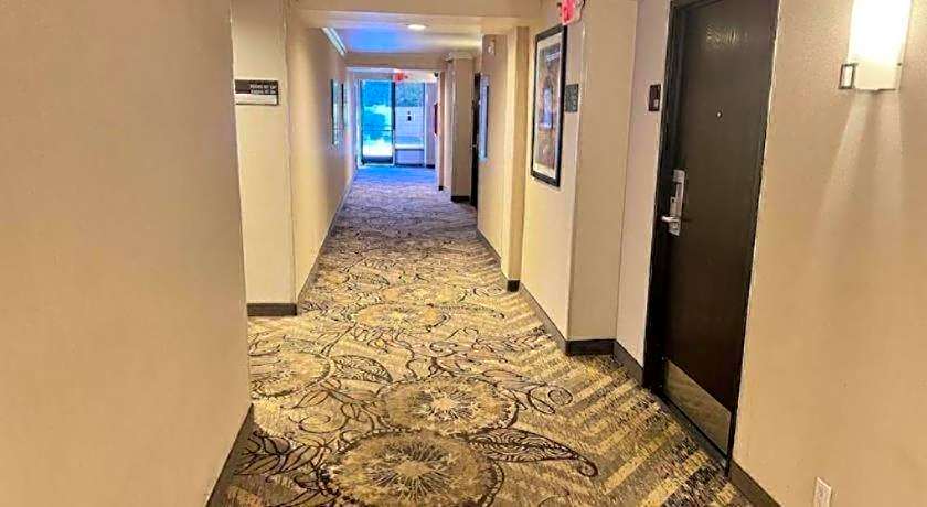 Alhambra Hotel