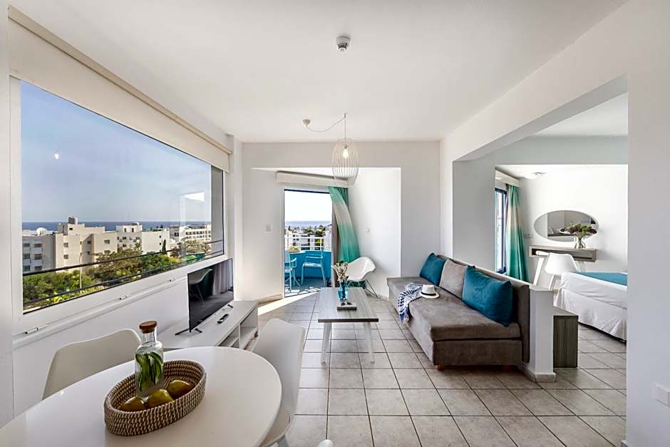 Lantiana Gardens ApartHotel