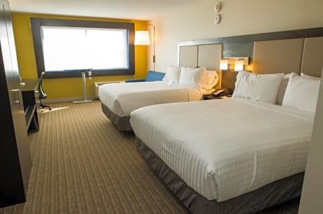 2 Queen Beds Standard