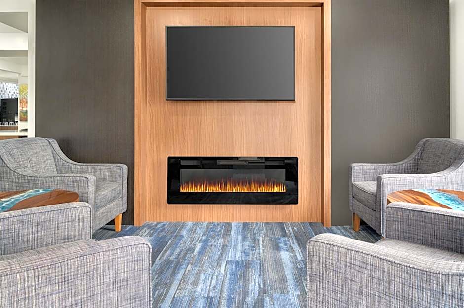 La Quinta Inn & Suites by Wyndham Columbus Airport Reynoldsburg