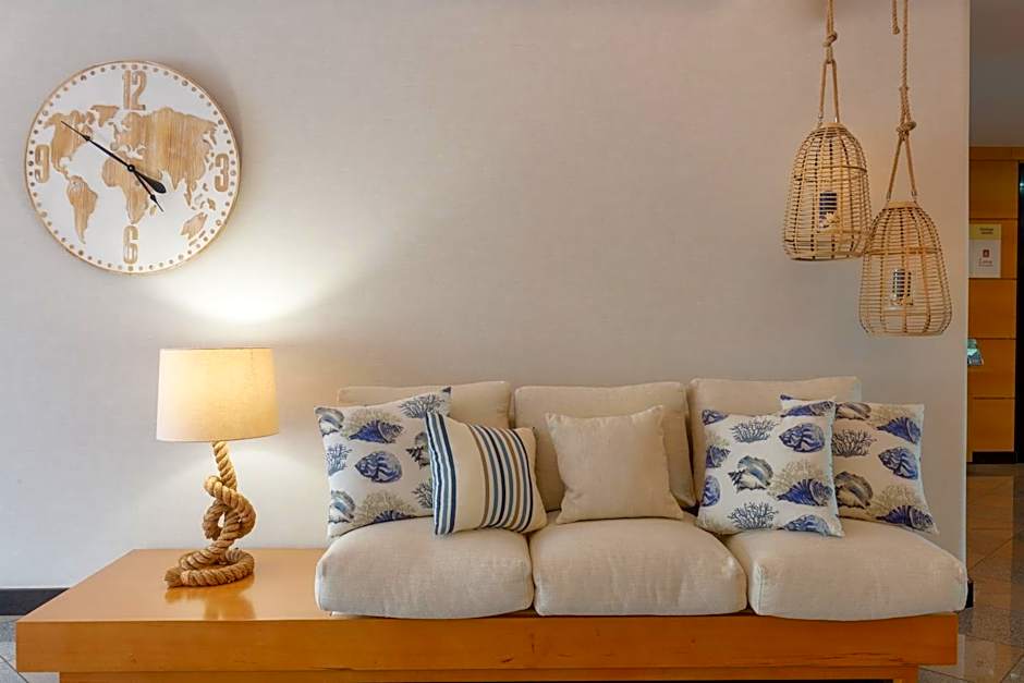 The Navigator - Solaqua