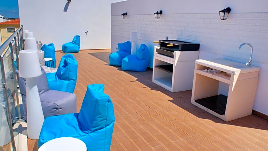 Topcity Hostel & Suites