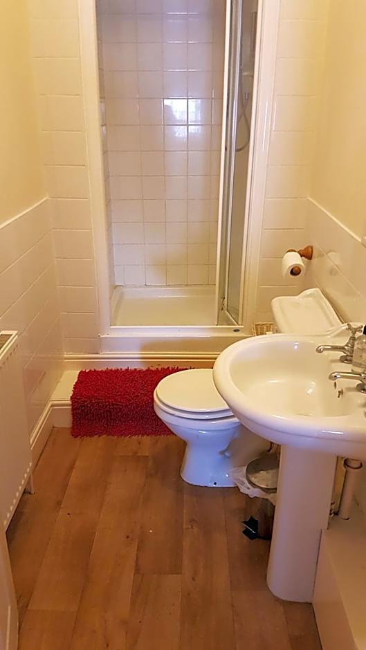 Lil's On The Waterfront