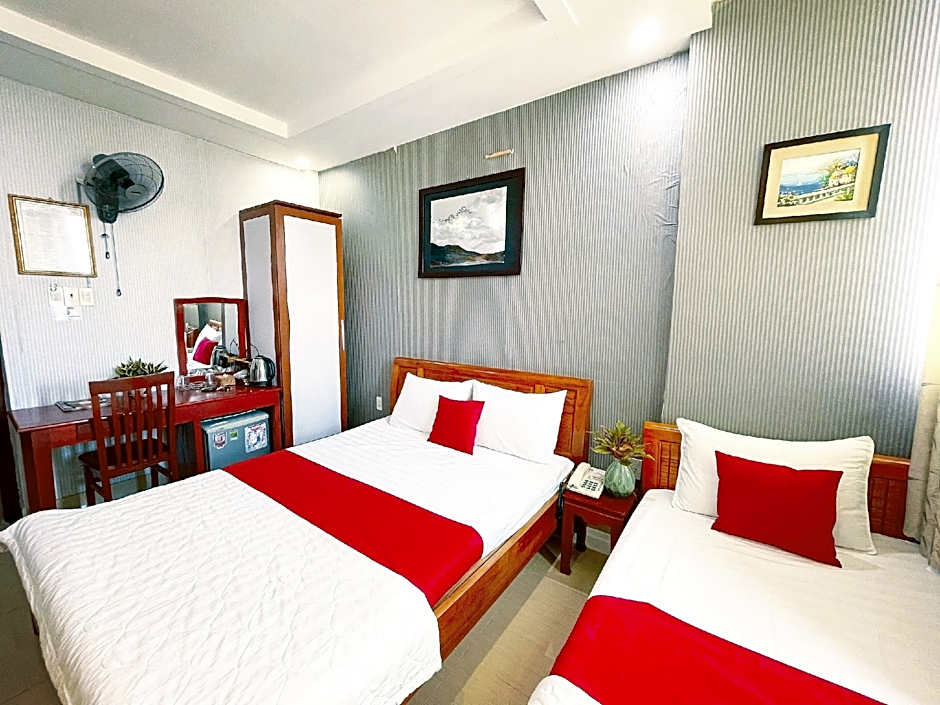 Quang Hoa Airport Hotel