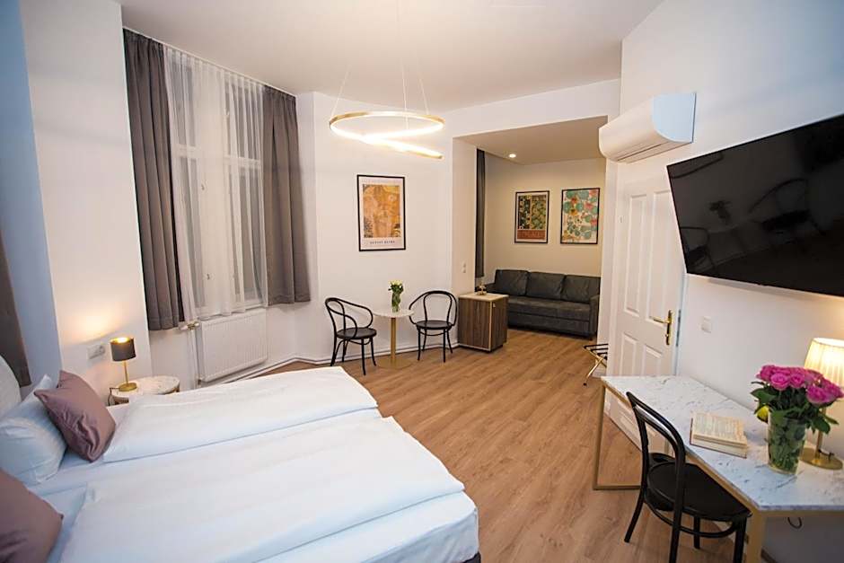 Pension Central I Self Check In I AC in all rooms