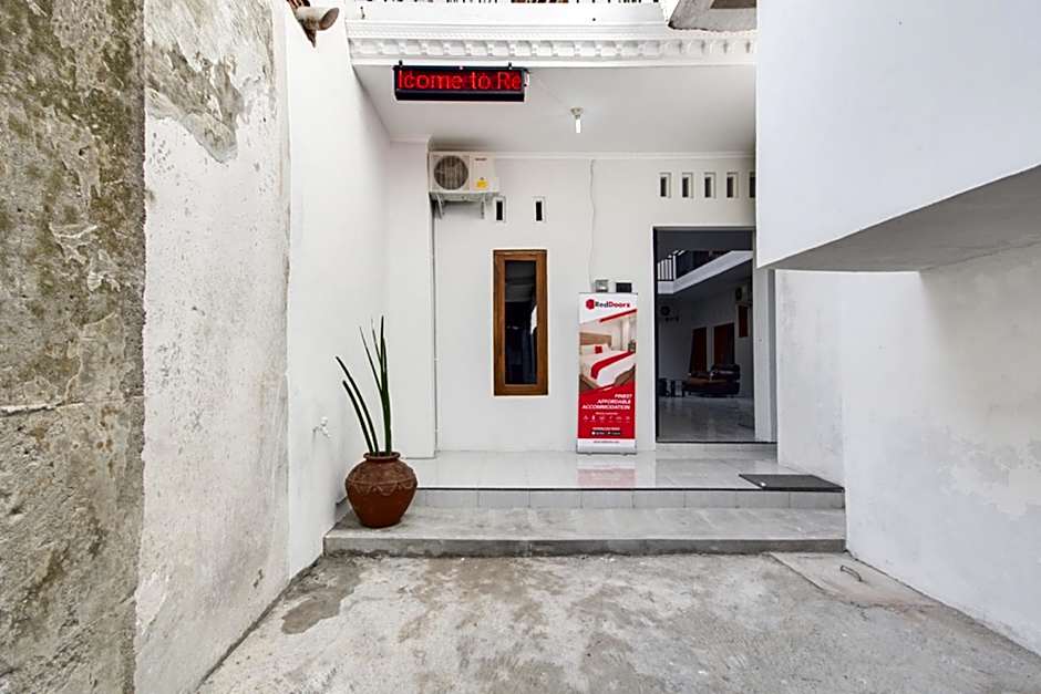 RedDoorz near Pascasarjana UGM 2