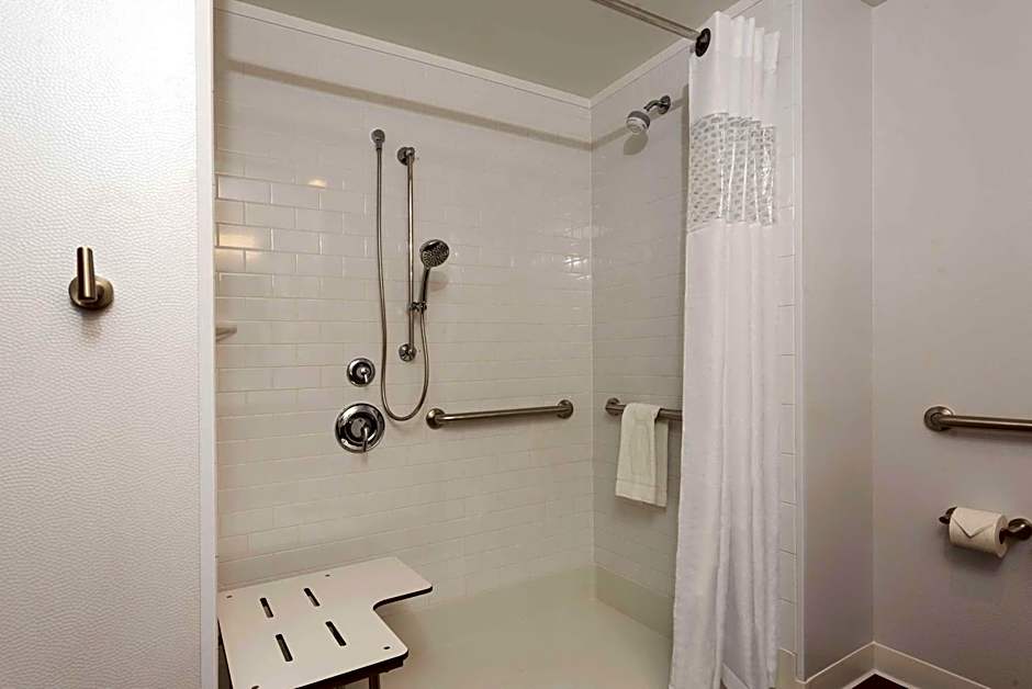 Hampton Inn & Suites by Hilton Chicago Schaumburg IL