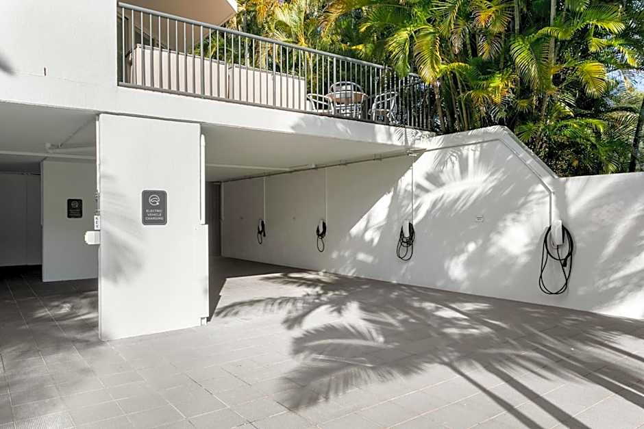 Noosa Tropicana