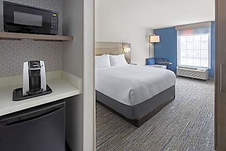 King Room with Tub - Communication Mobility Accessible