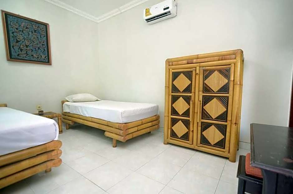 Puri Itoma Bungalows