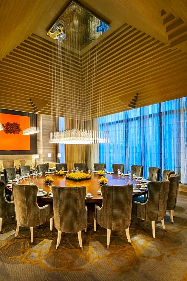 W Guangzhou