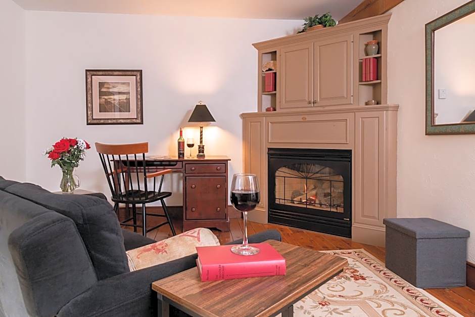 Stonecroft Country Inn