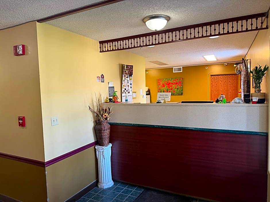 Royal Inn Rockville IN by Hotel O