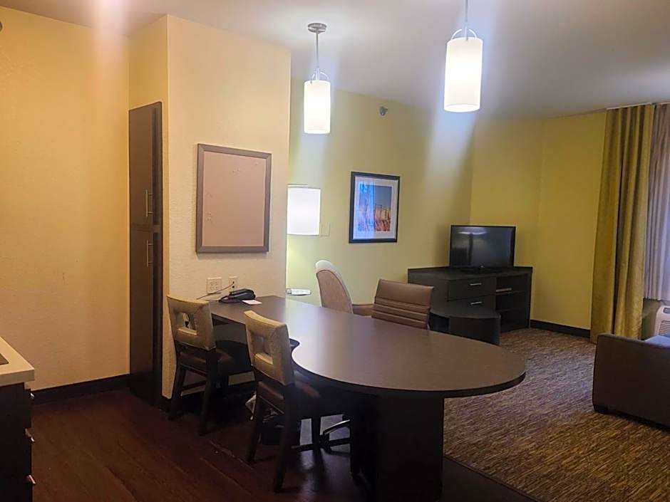 Candlewood Suites Bismarck By IHG