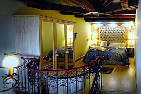 Deluxe Suite City View