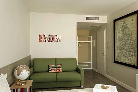 Premium Quadruple Room