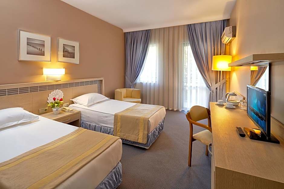 Photo 1 of 7 of Suite