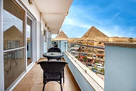 Mamlouk Pyramids Hotel