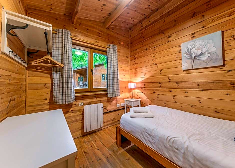 Woodland Park Lodges