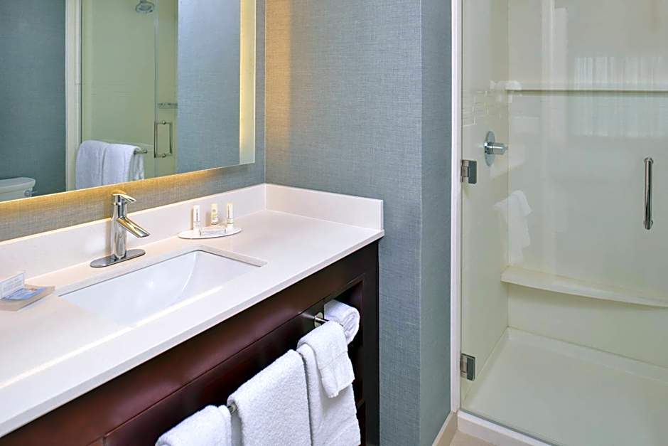 Residence Inn by Marriott Cedar Rapids South