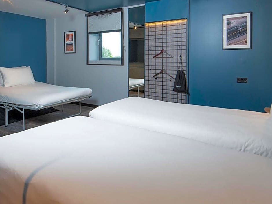 ibis Styles London Gatwick Airport