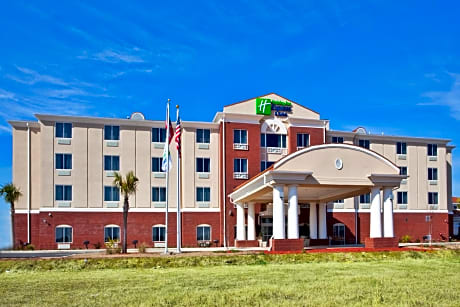 Holiday Inn Express & Suites Moultrie, an IHG Hotel