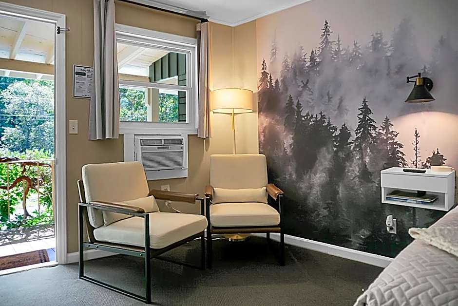 Hickory Falls Inn