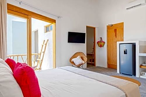 Punta Blanca Beachfront Suites