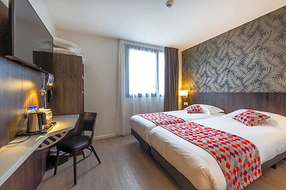 Brit Hotel Ploermel - Hotel de l'Hippodrome