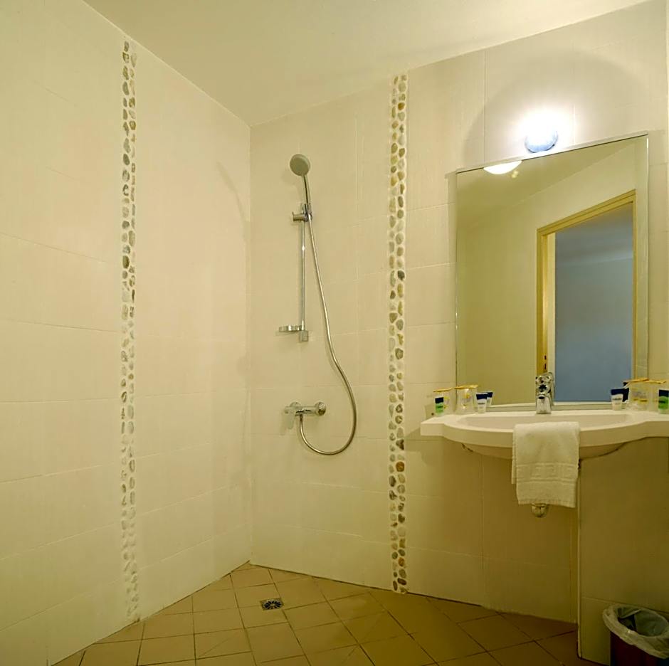 Kyriad Direct La Rochelle Aytré