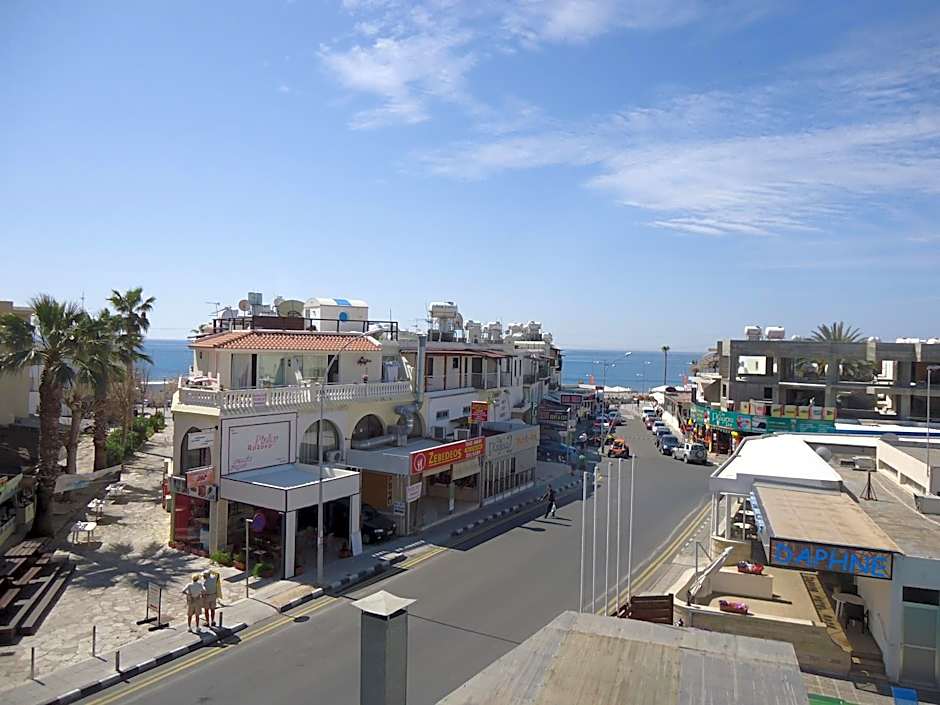 Daphne Hotel Apartments