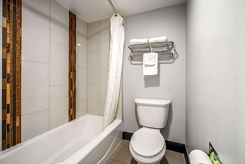 Travelodge Inn & Suites by Wyndham Bell Los Angeles Area