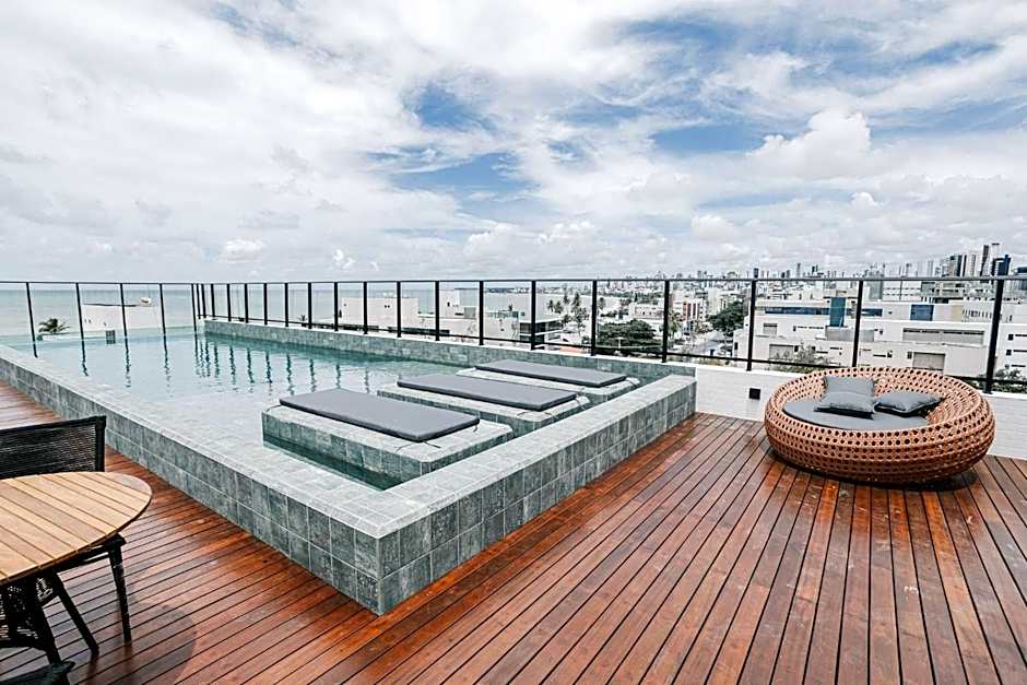 Comfortable flat in front of Bessa beach