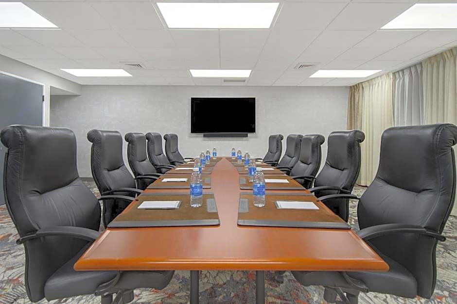 Crowne Plaza Auburn Hills By IHG