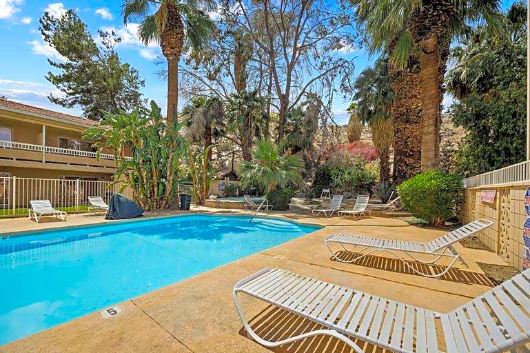 Sol Springs Inn