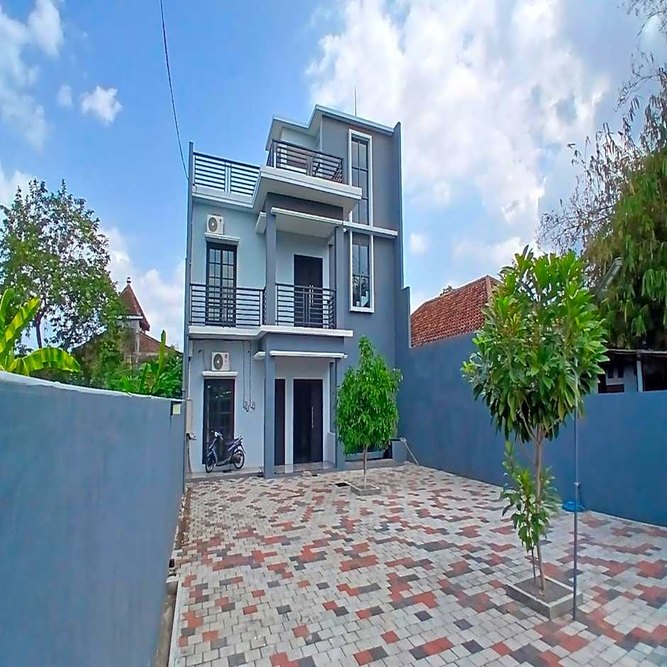 RedDoorz at Griya Athaya Maguwoharjo Yogyakarta