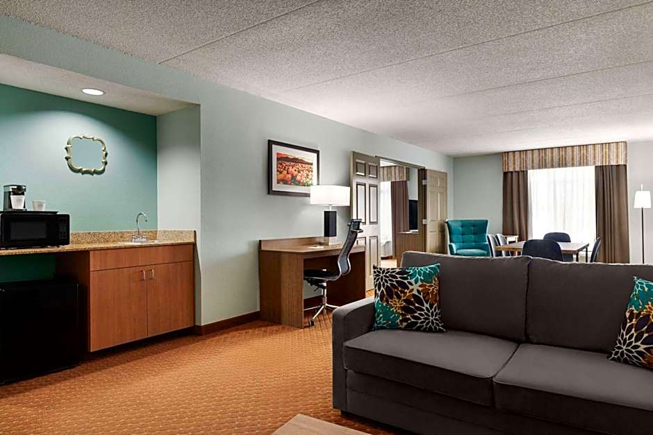 Wingate by Wyndham Louisville East