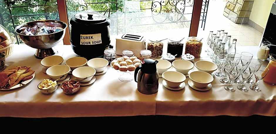 Noclegi i restauracja Zajazd Pod Skałą