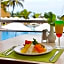 VILLA PARA 8p 6A 2M dentro del HOTEL a un costado del Krystal IXTAPA cuenta con playa y WIFI