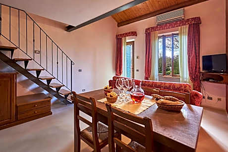 Junior Suite with Spa Access Light - Split Level