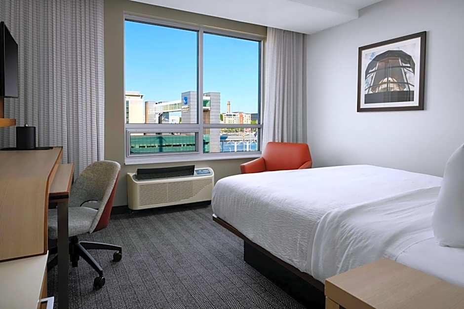 Courtyard by Marriott Erie Bayfront