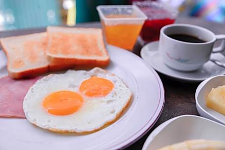 Twin Room with Private Bathroom