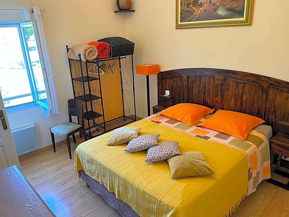 Chambres Et Tables D'hotes Au Pres De Ma Blonde – Senouillac, CO