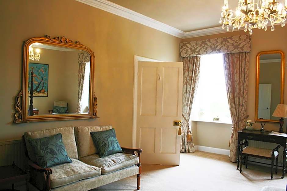 The Old Parsonage Country House