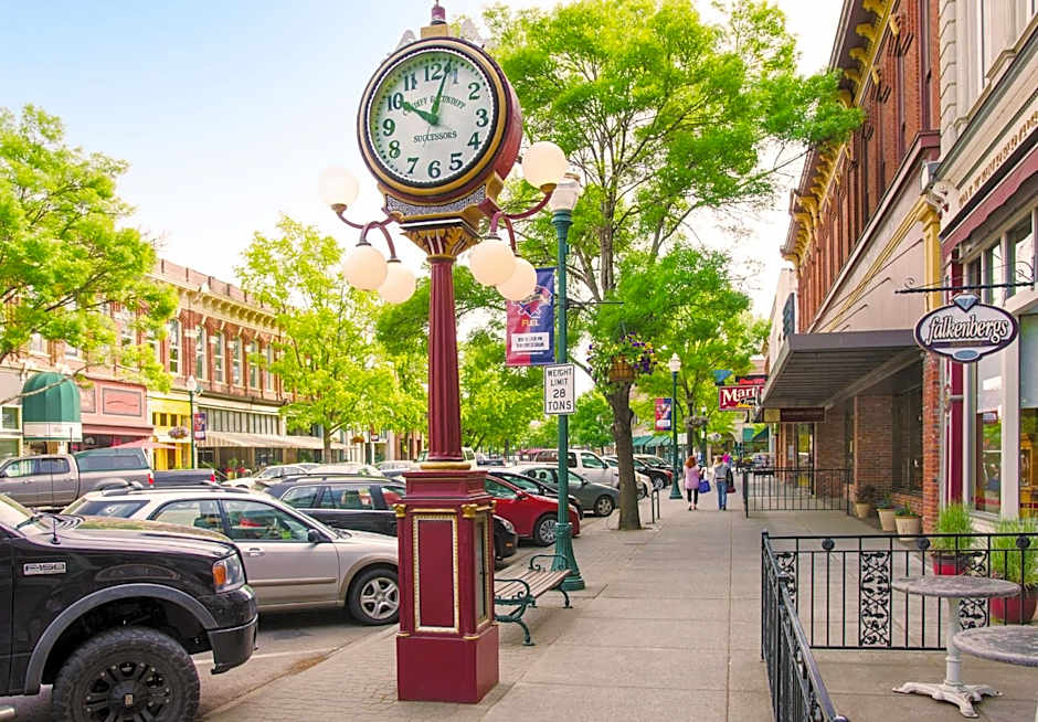 Marcus Whitman Hotel And Conference Center