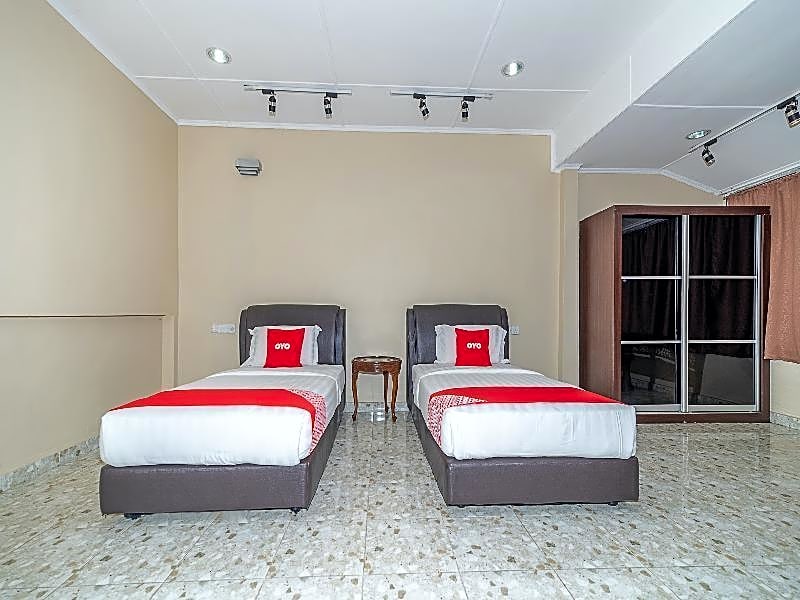 OYO 89932 DD Homestay