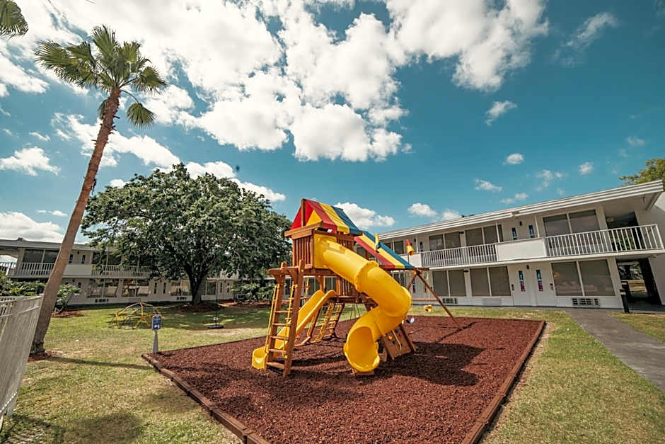 Baymont by Wyndham Orlando Lake Buena Vista South